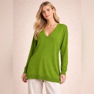 Tahari Green Merino Wool V Neck Tunic Sweater Size L Lightweight Cozy Classic